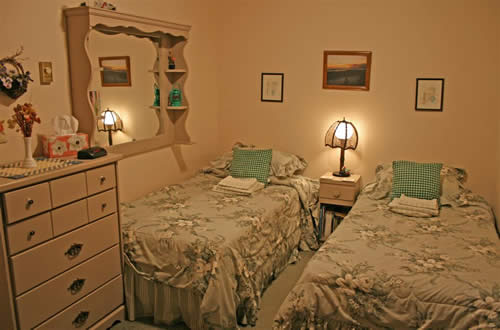 Mount Norman Hideaway, South Pender Island Accommodation